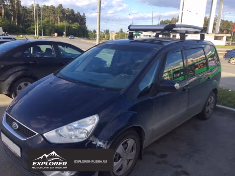 Фото грузовой корзины для багажника на крыше LUX Райдер 120х95 см на Ford S-MAX
